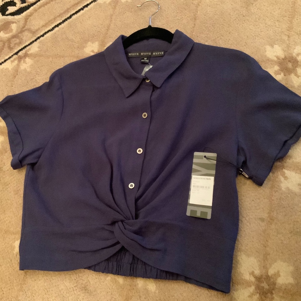 HYFVE Navy Cropped Short Sleeve Button-Up Top.  Cotton/Linen.  Size M.